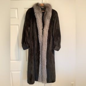 Vintage Fur Mink with dyed fox trim. Excellent condition.Dark Brown size Large